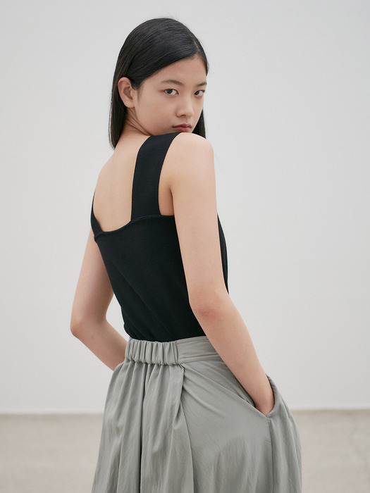 Minimal sleeveless knit pullover [2colors]