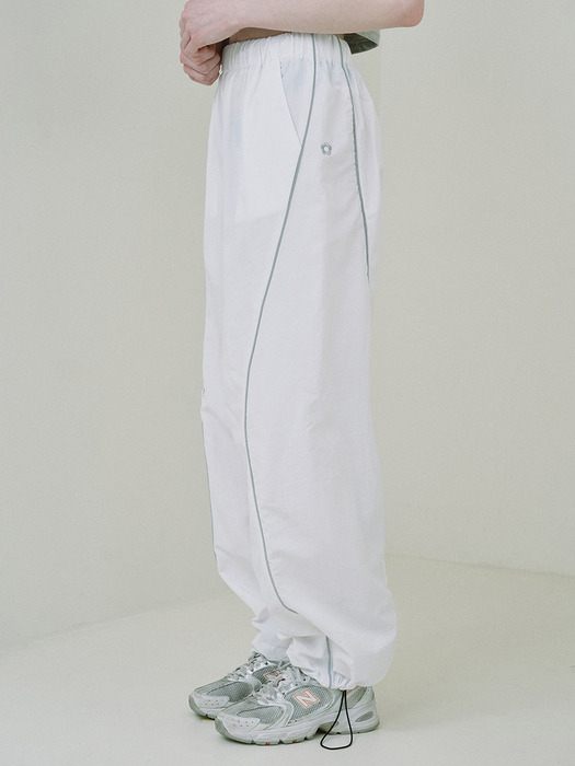 Line Nylon Jogger Pants [White]