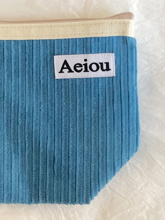 Aeiou Basic Pouch (M size) Oil Paint Blue Corduroy