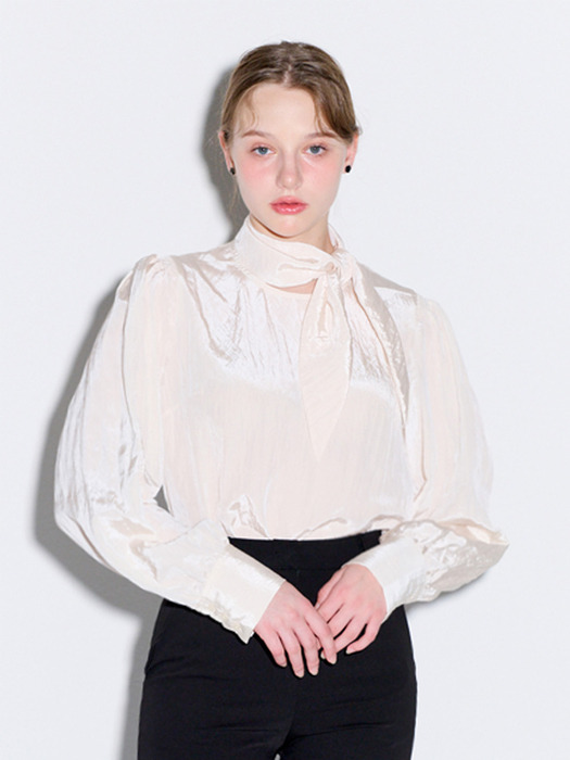 Shining scarf blouse_Ivory