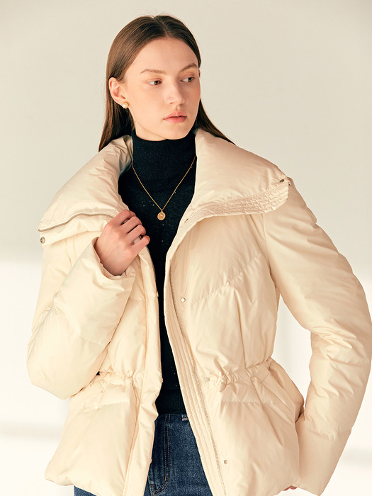 JAMEELA Wide collar goose down short jacket (Cream)