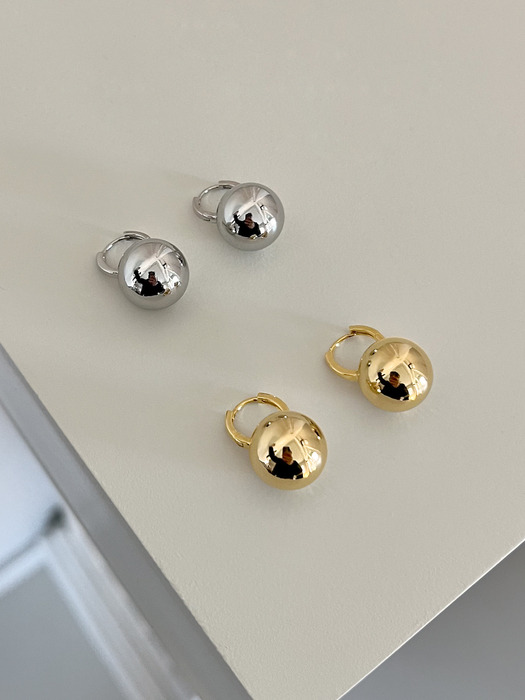 kettlebell earrings (2colors)