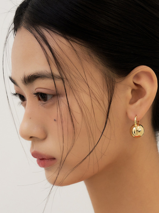 kettlebell earrings (2colors)