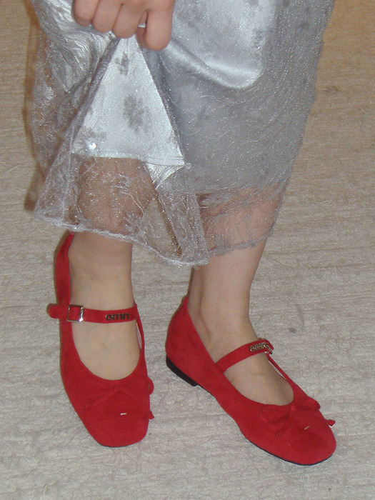 omn flat shoes _red