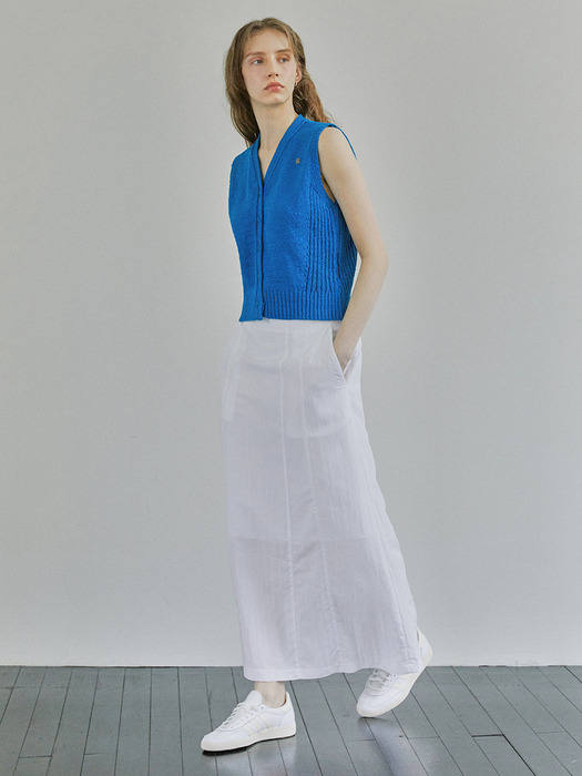 CUTTING-LINE FLARE SKIRTS / WHITE