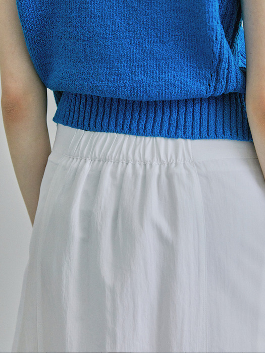 CUTTING-LINE FLARE SKIRTS / WHITE