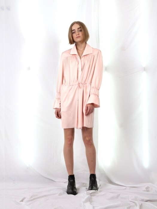 LAPEL COLLAR ONEPIECE BABY PINK