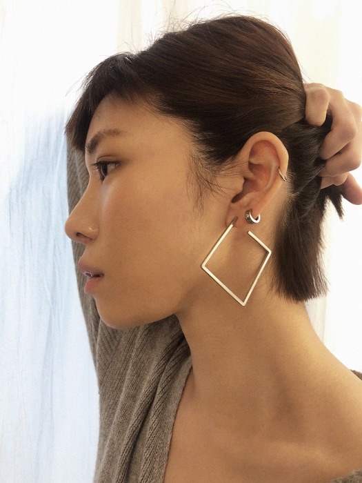 Square hoop earring (Silver)