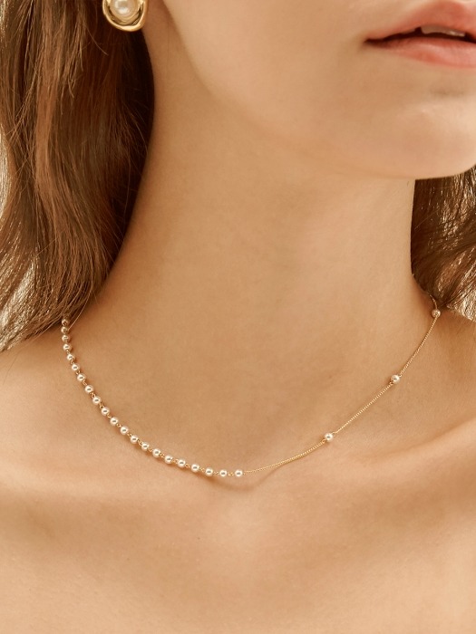 UNBALANCE PEARL CHAIN NECKLACE