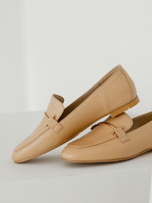 Mrc052 Gold Pin Loafer (Nude Beige)