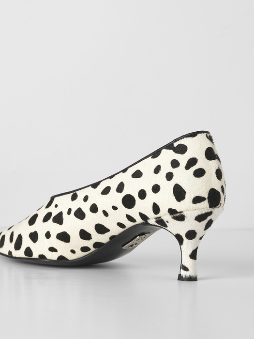 Line pumps heel (dalmatian)