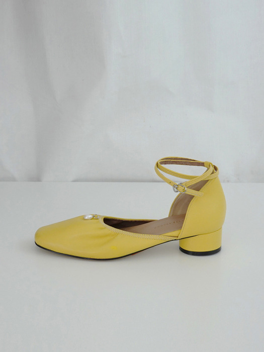 Drop pearls ankle strap Yellow