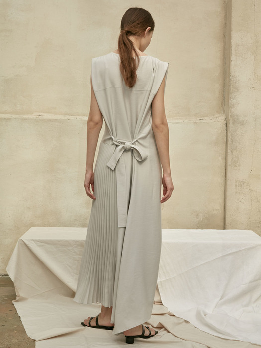 Dress Asymmetric Pleats Light Gray