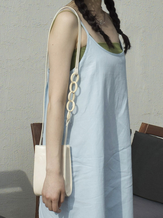 Chain Pointed Toast Bag_Ivory