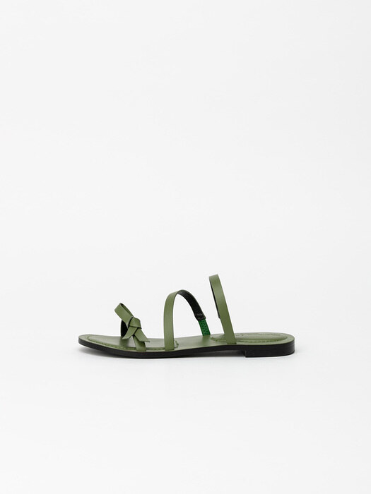 Reade Strap Slides in Leaf Green