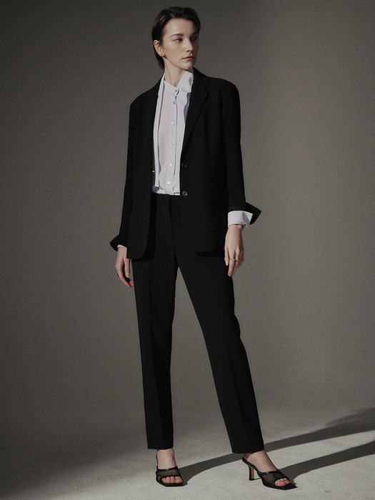 [Drama Signature] Two-button Blazer + Straight Trousers SET (BLACK)