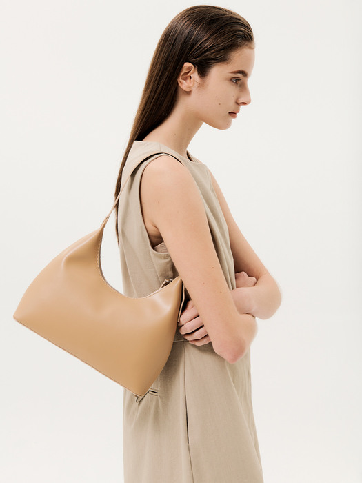 Usual Medium Shoulder Bag Beige