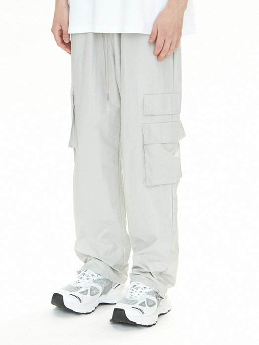 V083 nylon cargo pants (light gray)