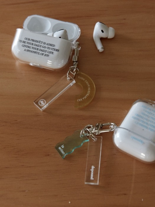 clear airpods case