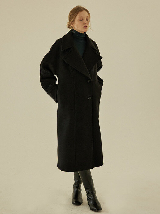 Cashmere Silhouette Coat - Black