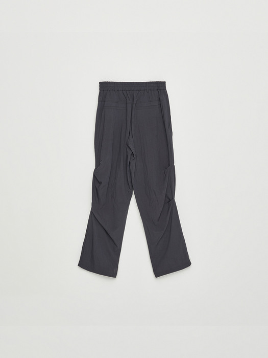 SIDE TUCK BANDING PANTS IN CHARCOAL