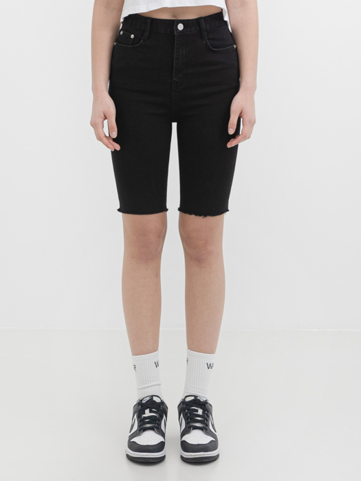 W69 BASIC DENIM SHORTS_BLACK