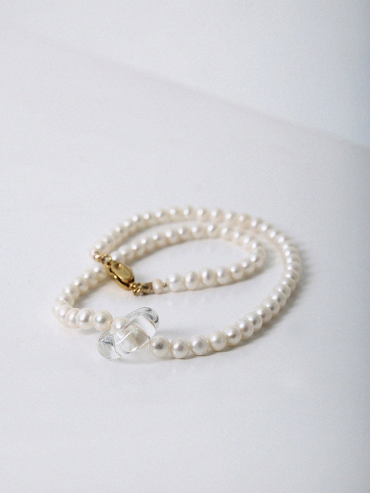 doughnut pearl necklace