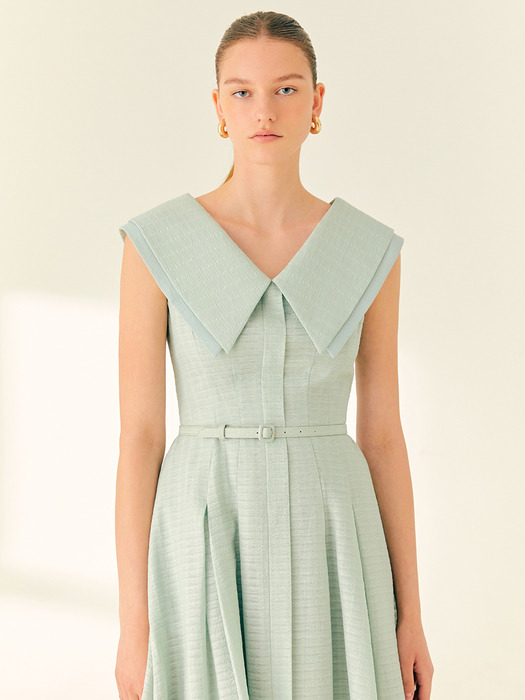 ASHLEY Wide collar flared dress (Pale mint)