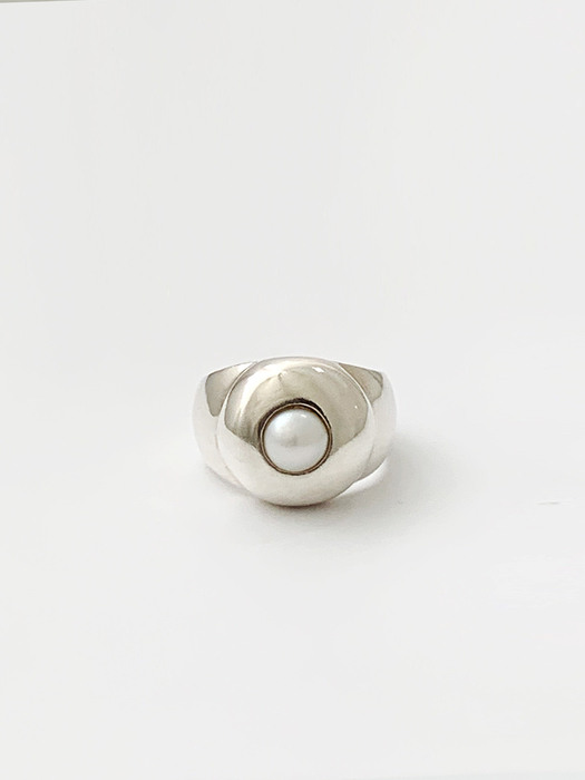 rosalie pearl silver ring