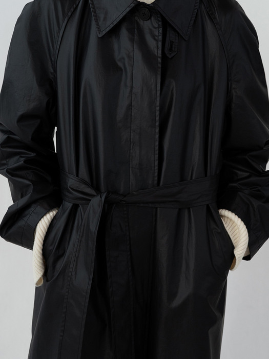 OVERSIZED COATED COTTON COAT [BLACK]