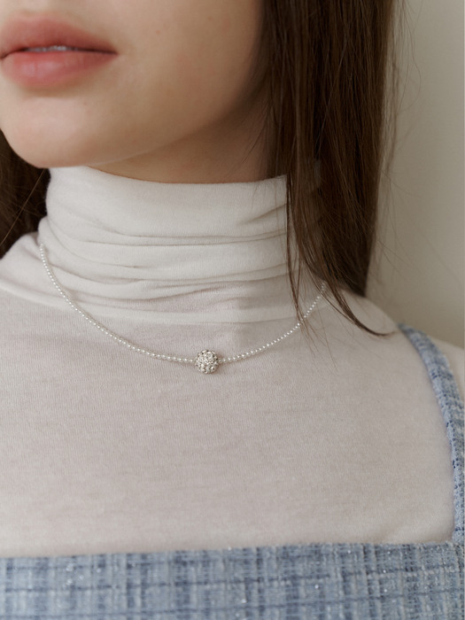 white cubic ball pearl necklace