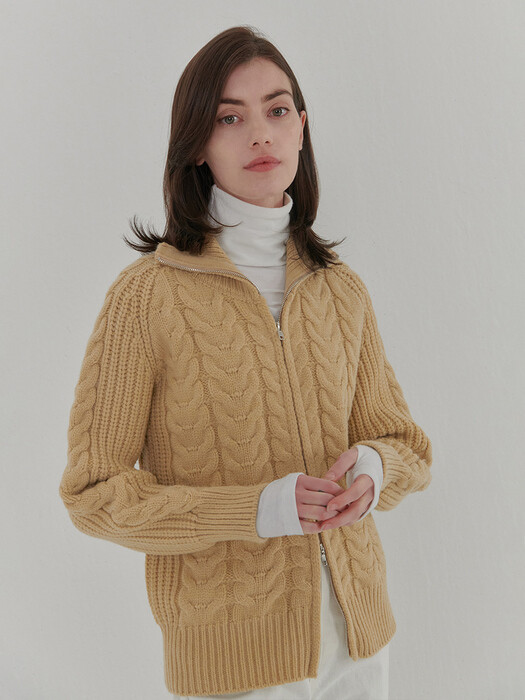 CABLE TWO-WAY ZIP UP CARDIGAN BEIGE