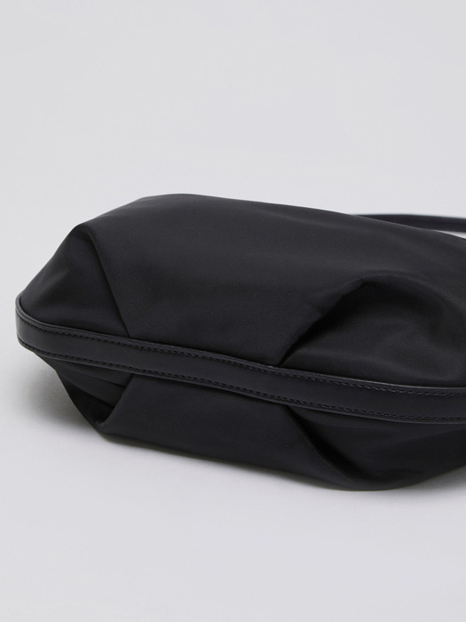 Luv moon bag(Nylon black)