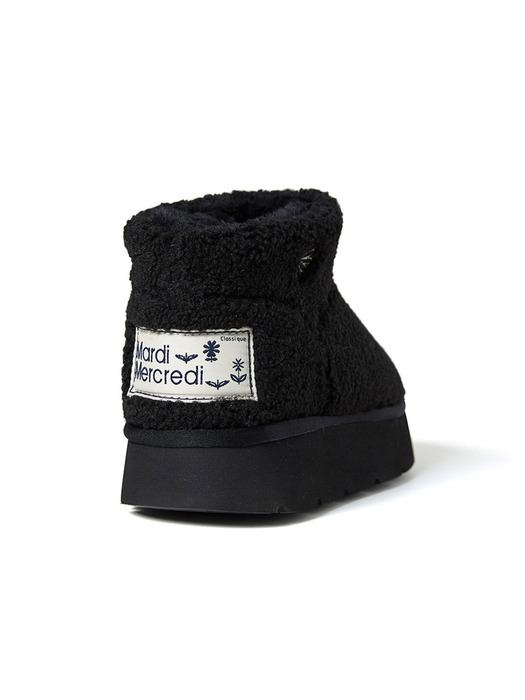 BOUCLE UGG BOOTS_BLACK