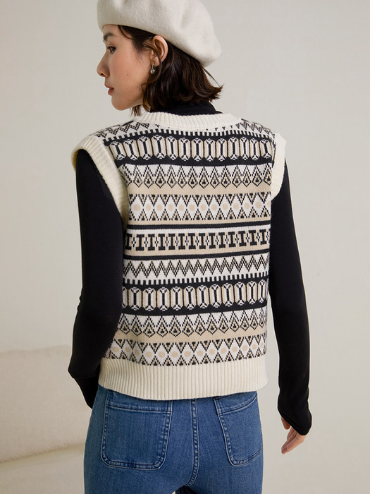 LS_Ethnic jacquard knit vest