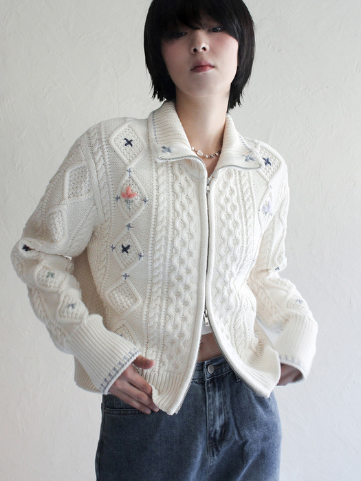 Alps Knit Zip-up Cardigan Flower Stitched by Hand_IVORY