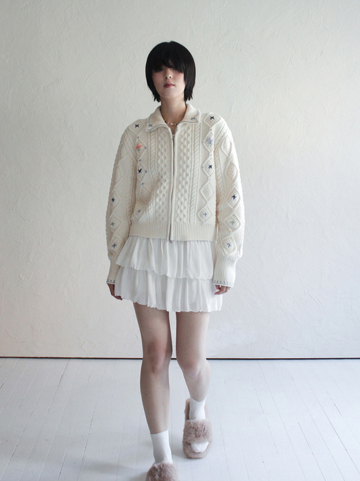 Alps Knit Zip-up Cardigan Flower Stitched by Hand_IVORY