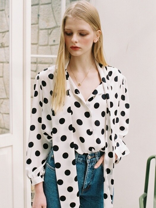 [단독] BIG DOTS TIE BLOUSE WHITE