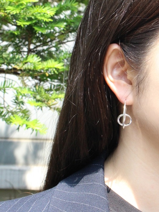 Silhouette earring