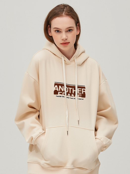 BOUCLE LOGO BOX HOODIE (IVORY)