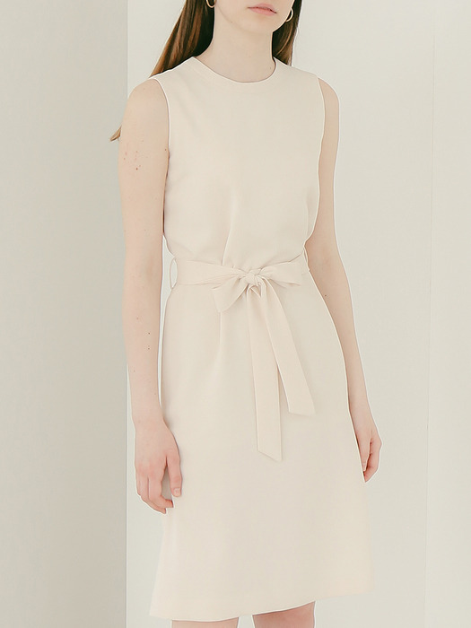 MINIMAL BELTED ONE-PIECE (IVORY)