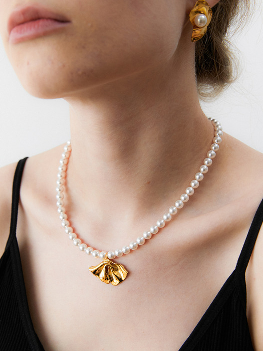 Farfalle Necklace (gold)