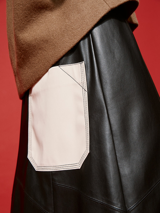 Contrast Pocket Leather Gored Long Skirt (Black)