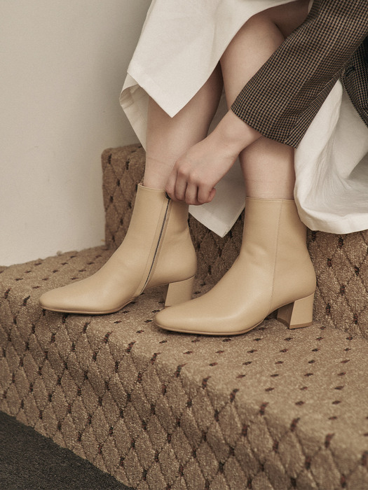 HELOISE ANKLE BOOTS(Beige)