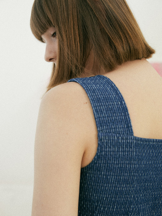 square neck sleeveless dress [Italian fabric] (blue)