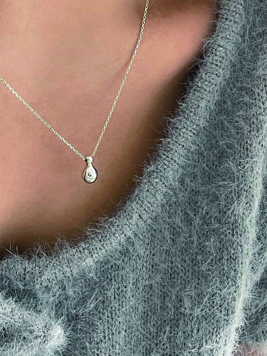 Water drop necklace