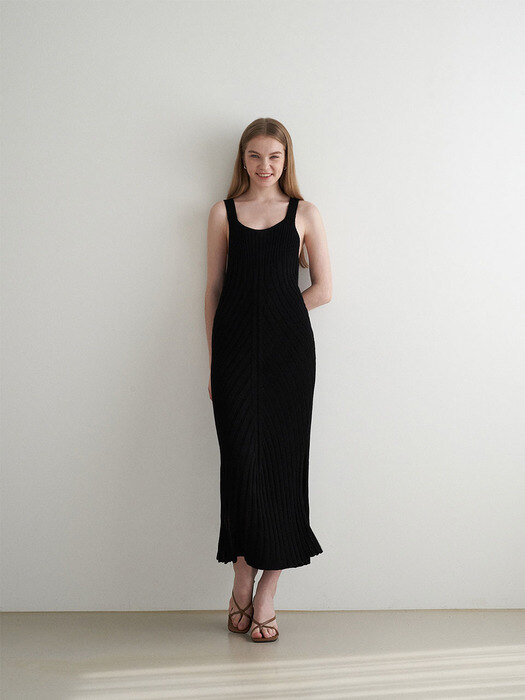 Ribbed sleeveless long dress - black