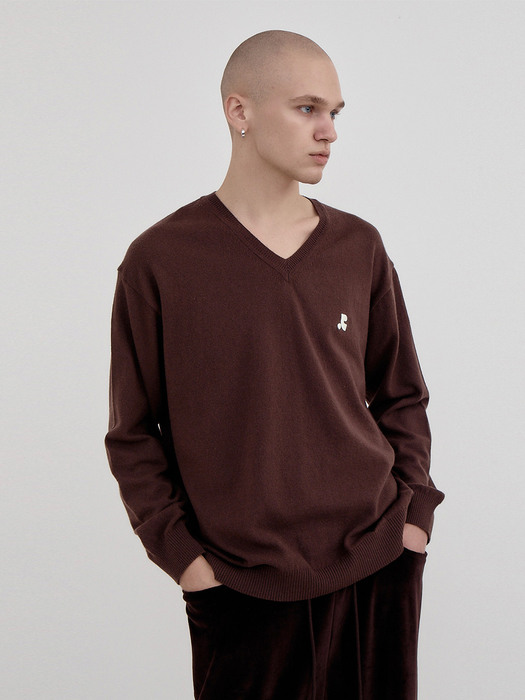 RR LOGO V NECK KNIT - BROWN