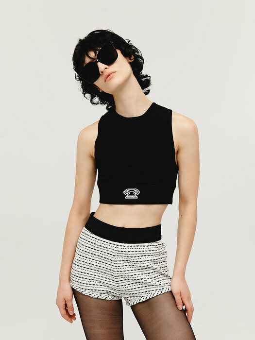 SLEEVELESS CROPPED KNIT TOP (BLACK)