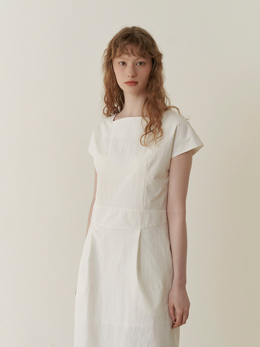 4.66 Capsleeve dress (White)